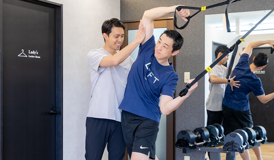 男性のコンディショニングトレーニングの様子