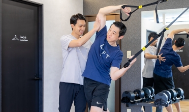 男性のコンディショニングトレーニングの様子