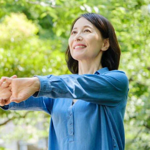 スッキリとした表情の女性