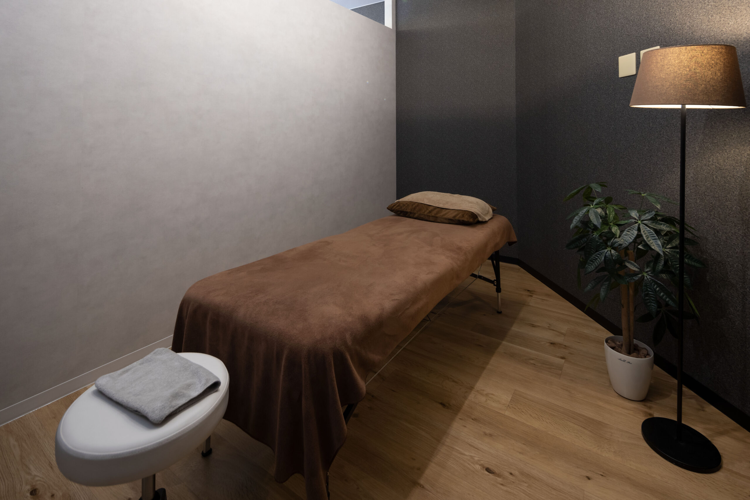 PRO-motion 浄心店の内装写真