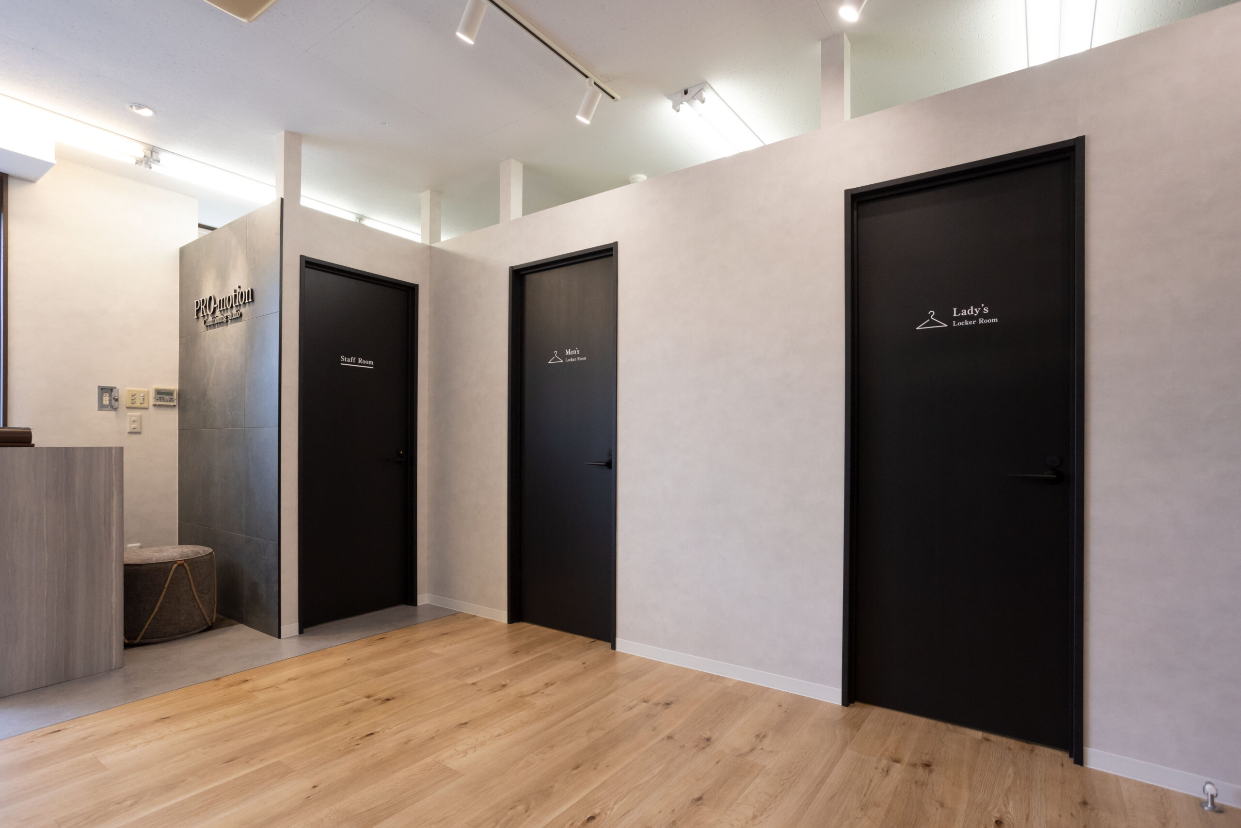 PRO-motion 浄心店の内観