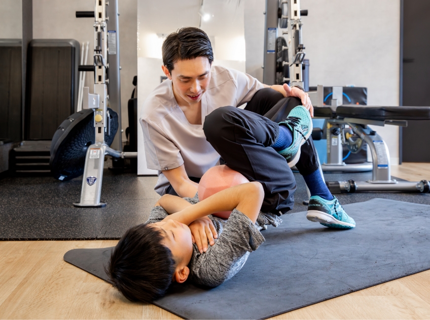 ジュニアアスリートのトレーニング風景